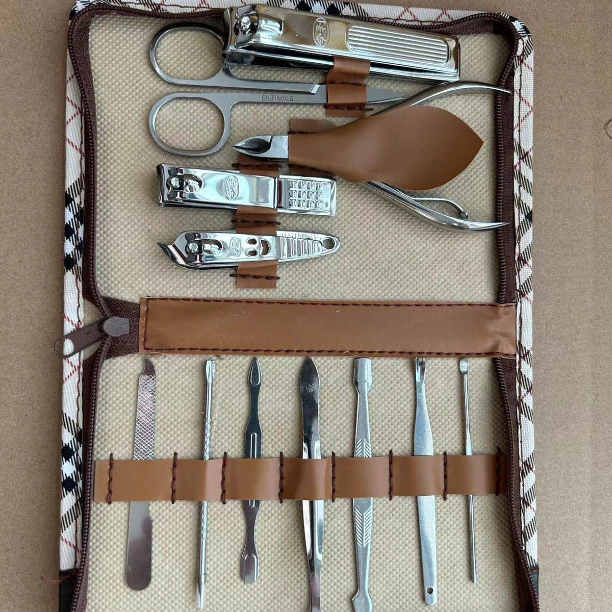 Portable Stainless Steel Nail Clippers Suit Conventional Zipper Bag 12 Pieces
