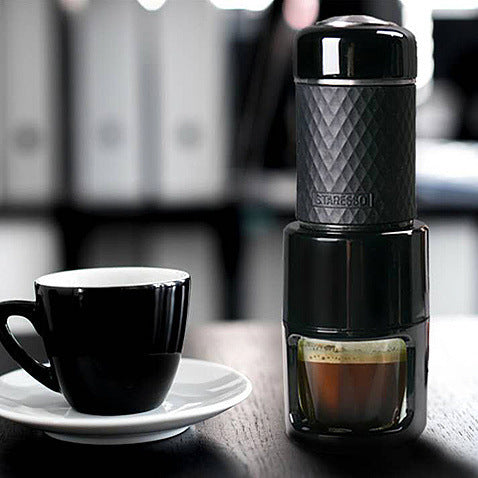 Manual capsule coffee machine Black