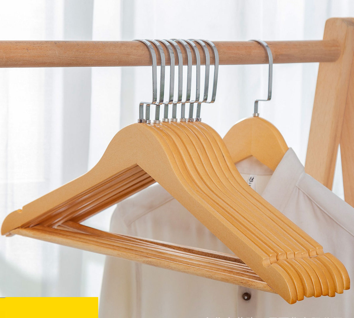 Non-marking Wooden Non-slip Hanger For Supporting Clothes J