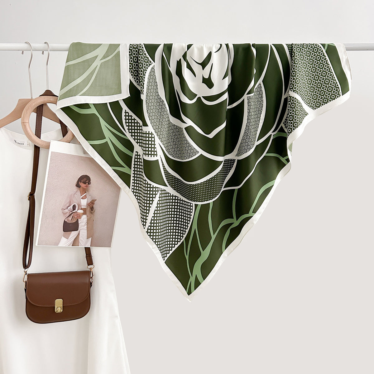 Retro Minority Elegant Graceful Outer Shawl 2025902 Green Rose 90X90CM