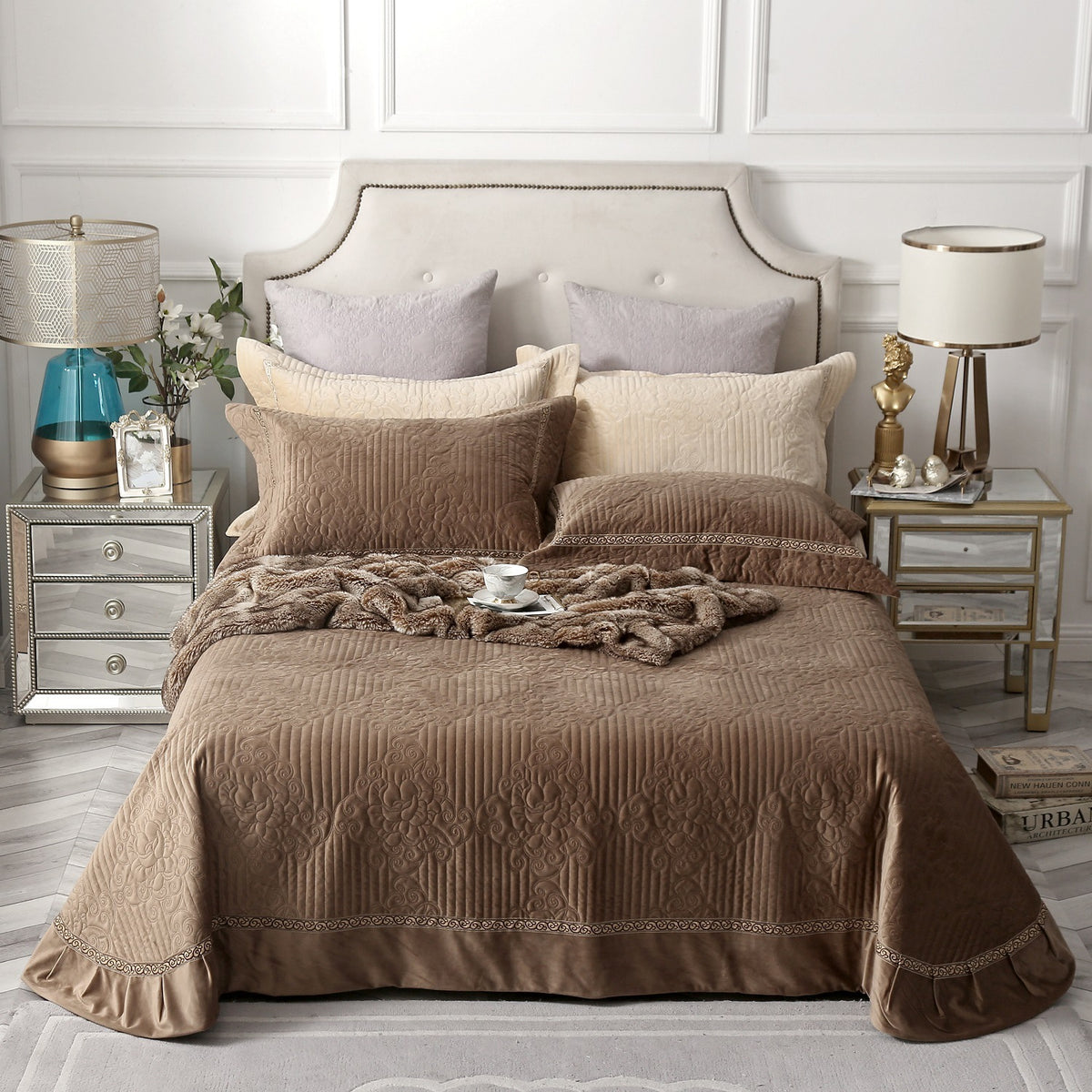 Three-piece Quilt Bed Cover Coffee 245X245cm