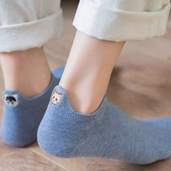 Spring Mesh Breathable Heel Embroidered Cat Women's Boat Socks Blue Free Size