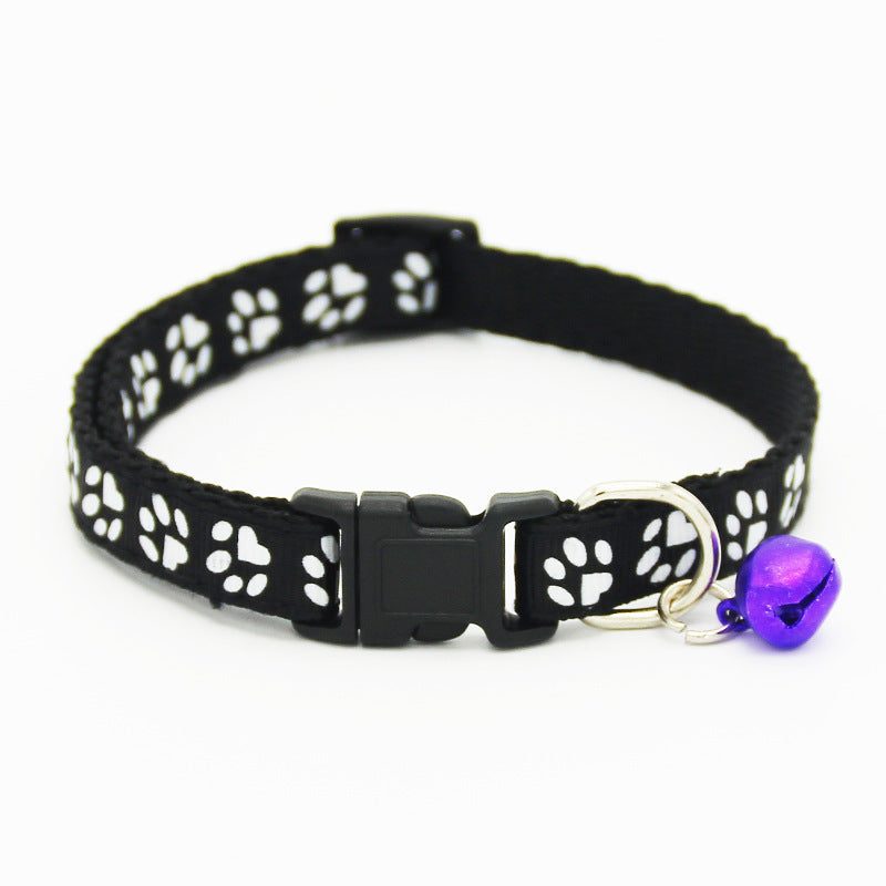 The pet cat wears a bell collar Black M