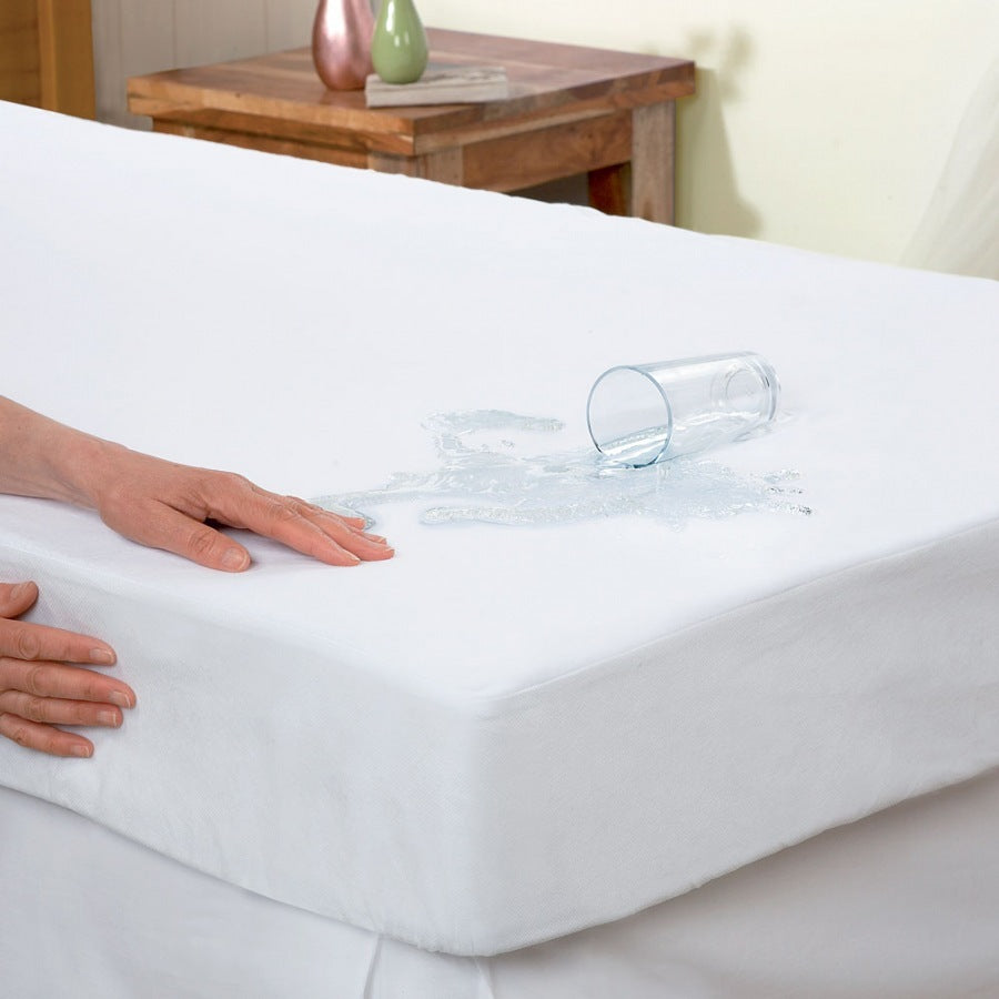 Waterproof bed cover 180x230cm White