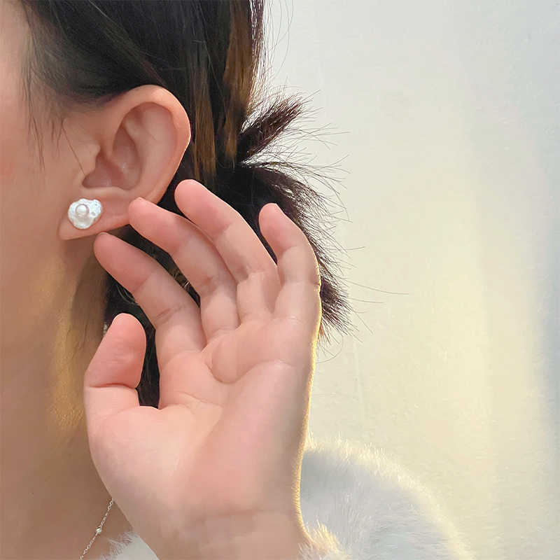 Natural Baroque Freshwater Pearl 925 Silver Ear Studs
