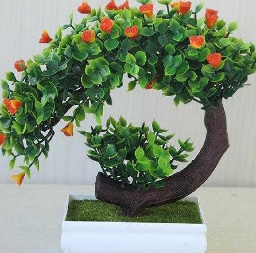 Plastic bonsai with fake flowers Gules