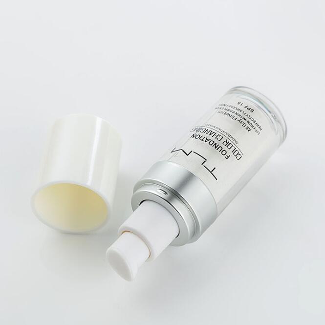 COLOR CHANGING FOUNDATION Q1pcs