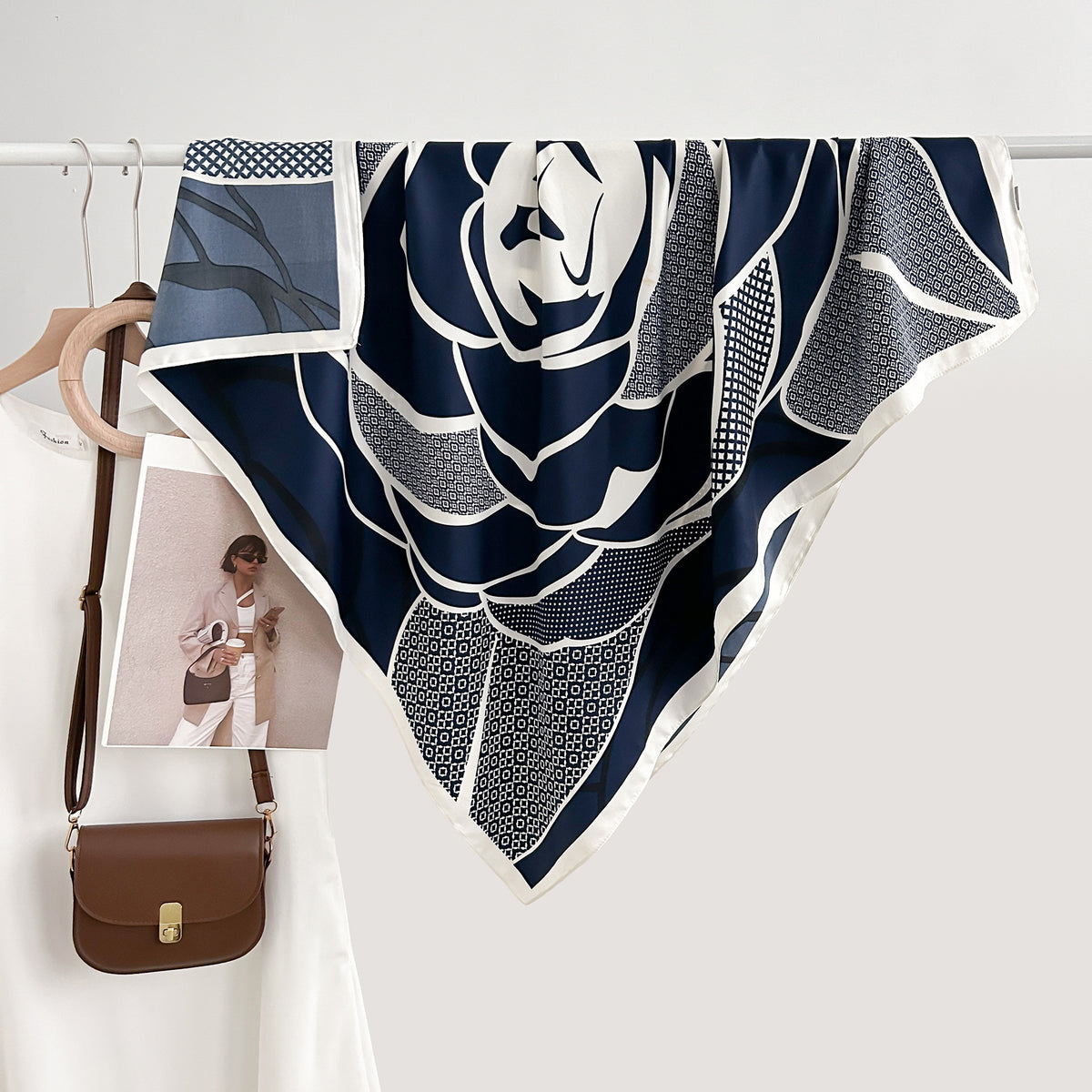 Retro Minority Elegant Graceful Outer Shawl 2025902 Dark Blue Rose 90X90CM