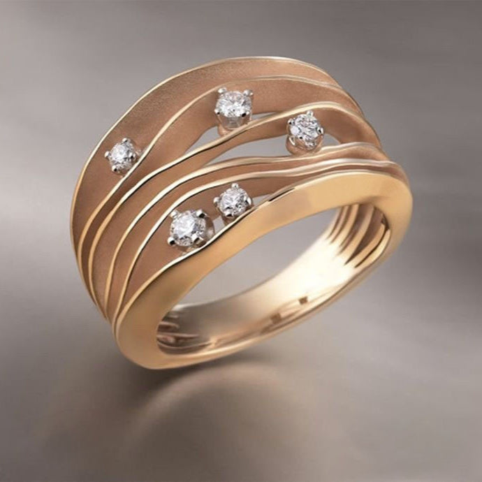 Simple Elegant Golden Diamond Women's Ring Rose Gold