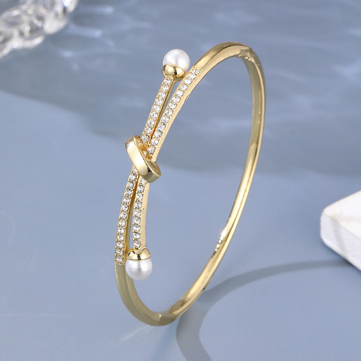 European And American Entry Lux Niche Design Bracelet Simple Fashion Gold