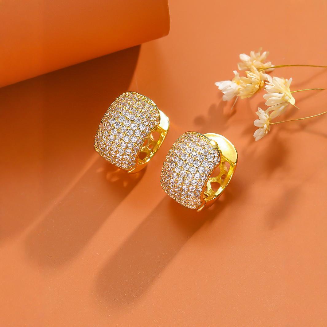 Simple Fashion Ear Clips Gold-plated Color Zircon Earrings