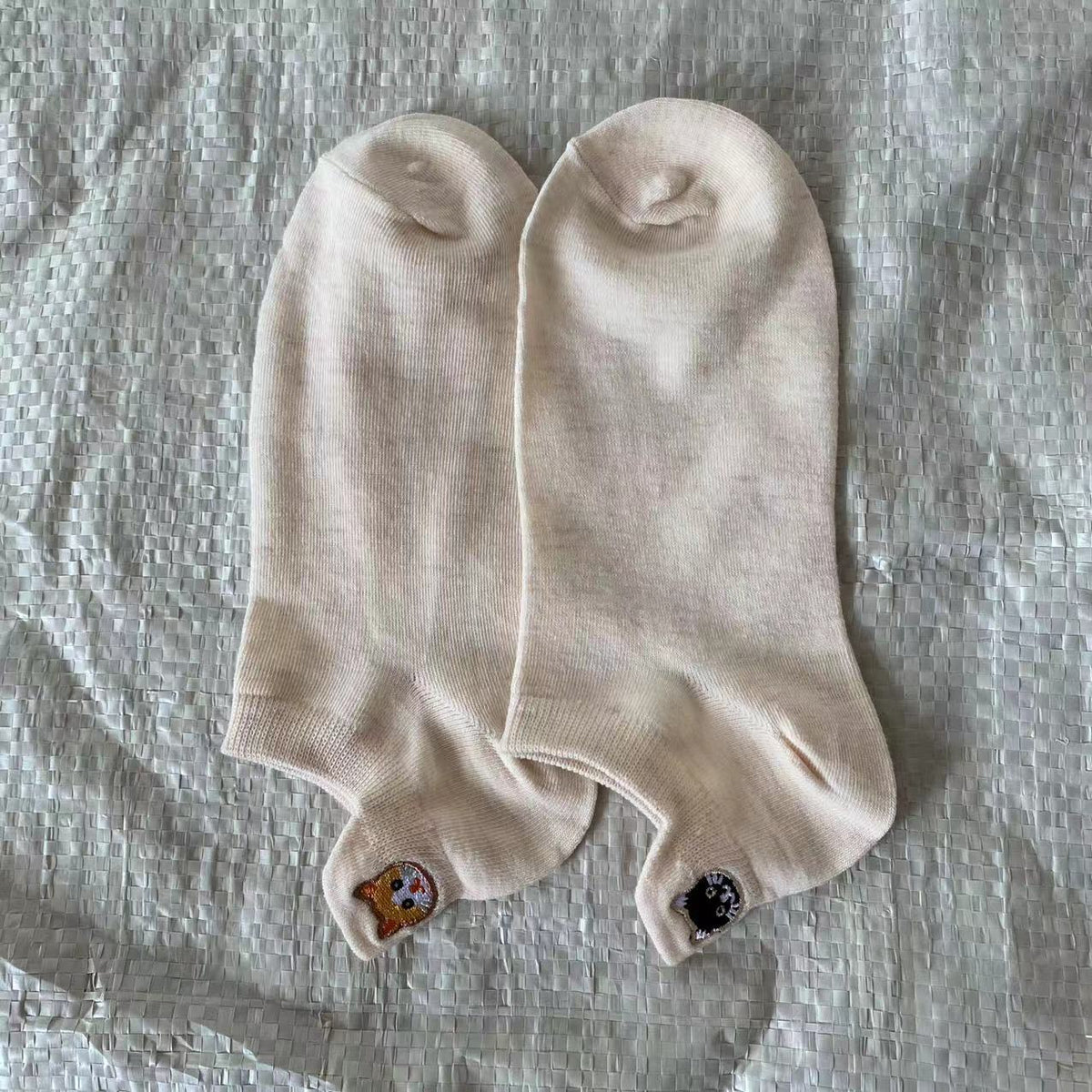 Spring Mesh Breathable Heel Embroidered Cat Women's Boat Socks Beige Free Size
