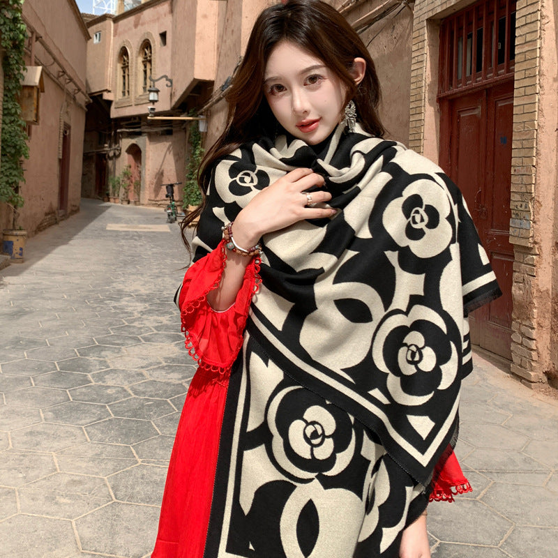 Retro High Sense Artificial Cashmere Scarf Camellia Black Rice No Specifications