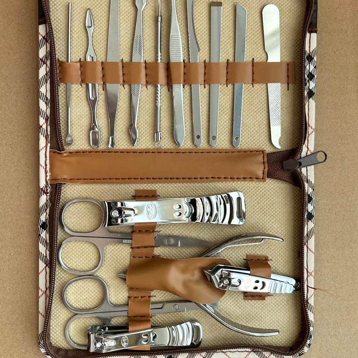 Portable Stainless Steel Nail Clippers Suit Conventional Zipper Bag 16 Pieces
