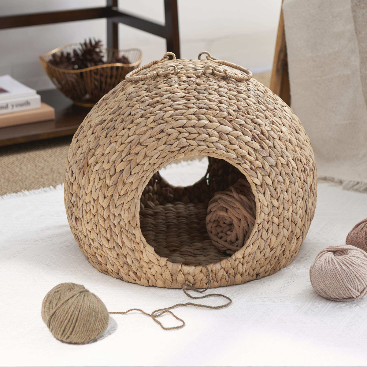 Water Hyacinth Woven Wicker Round Cat Bed Cave With Handles